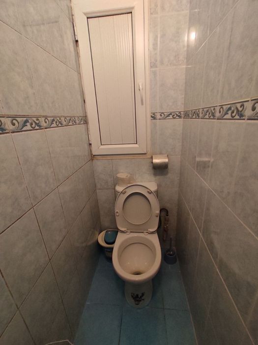 Юнусабад -19 1 комнатная квартира переделанная в двух с ОБСТАНОВКОЙ