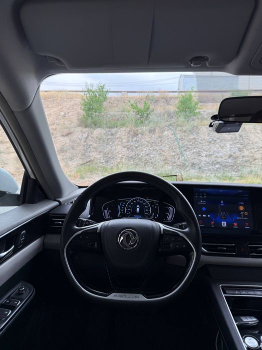 Электромобиль DongFeng E70