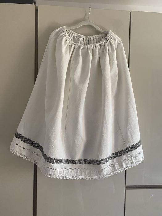 Poala populara (fusta traditionala)