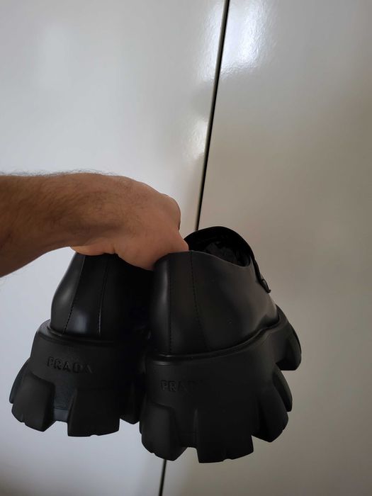 Мъжки обувки Prada