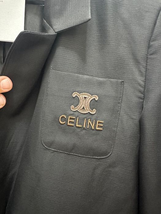 Costum nou cu eticheta!