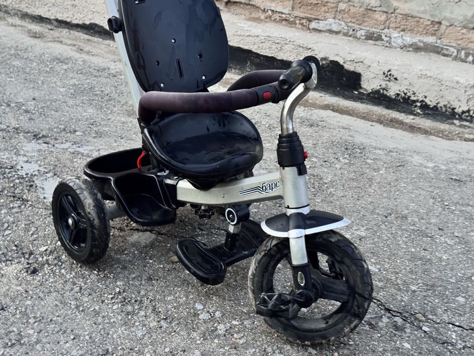 Трехколесный велосипед