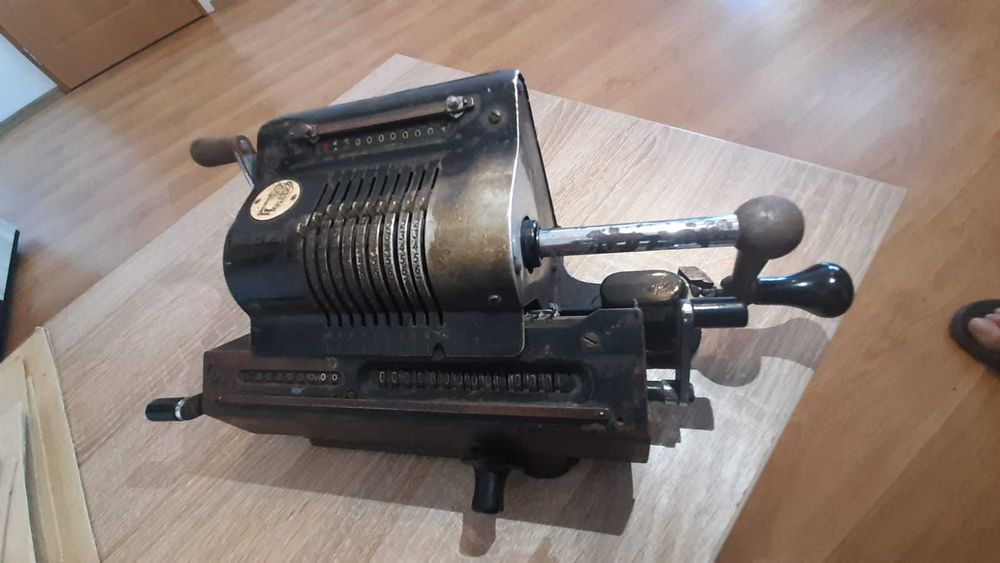 Masina de socotit - Brunsviga 13