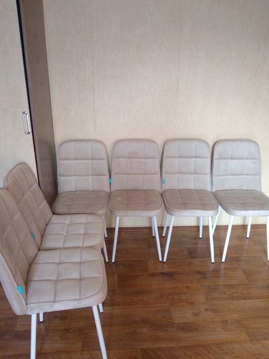 Продам стулья новые 6 шт