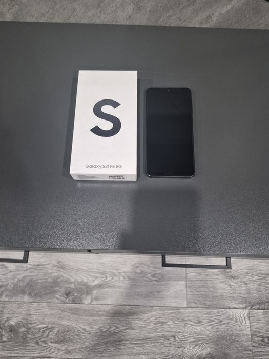 Телефон Samsung S21FE 5G