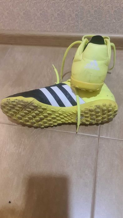 Футболни обувки Adidas