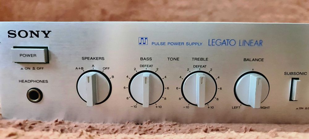 Sony TA-AX3 statie 2X40W pe 8 Ohm, distorsiuni 0,008%