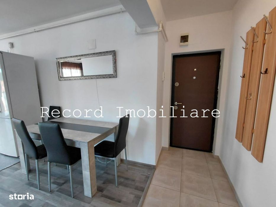 Apartament 3 camere, 2 balcoane, parcare privata Floresti str.Florilor