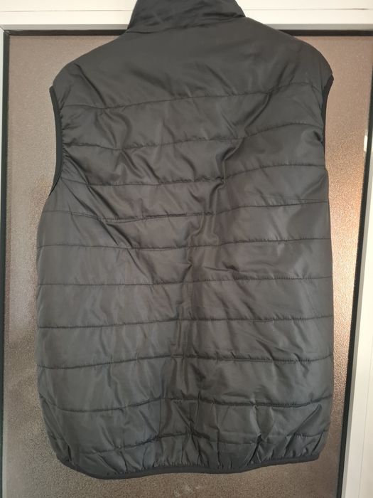 Vând vesta adidas xxl