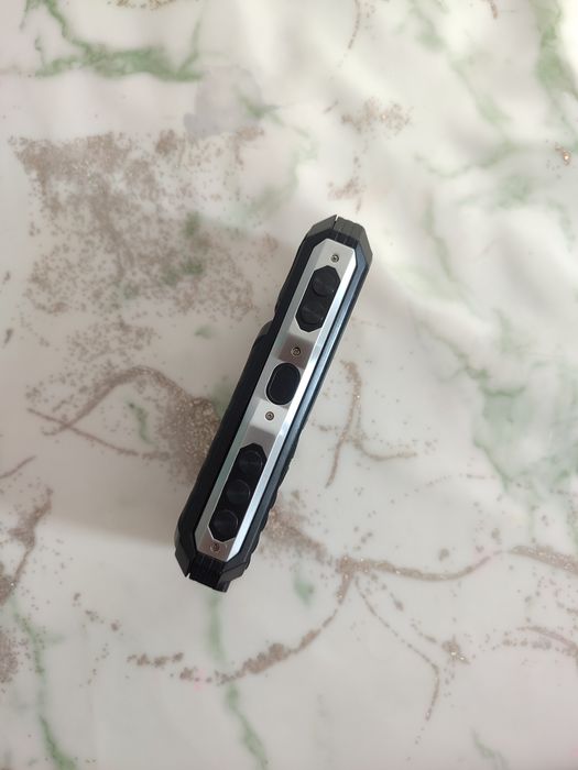 Телефон Простой 3 симк