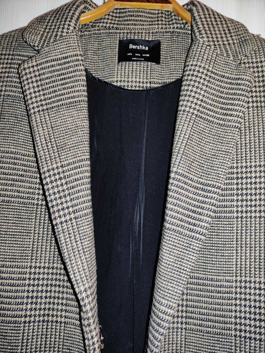 Ново дамско палто на Bershka