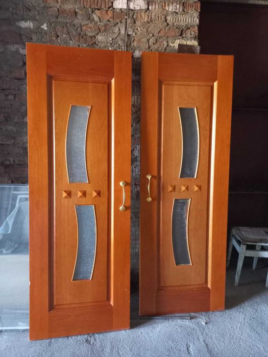Продам двери межкомнатные