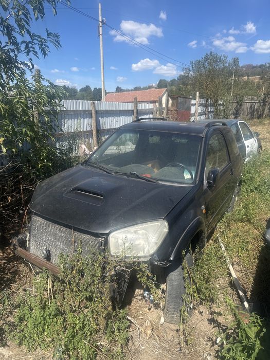 Dezmembrez RAV4 2004 2.0D 116CP