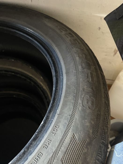 Продам летние Шины 225/60 R18
