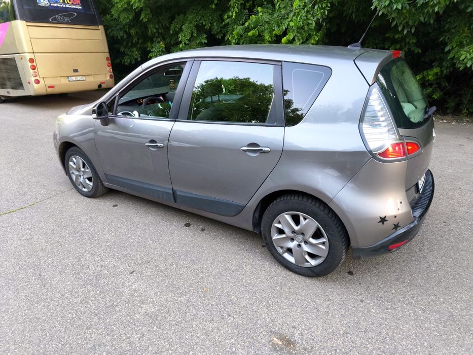 RENAULT Scenic 2012 — imagine 3