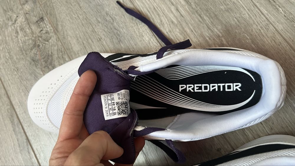 Кросы для футзала Adidas