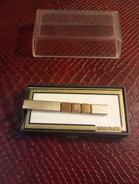 Зажим для галстука.