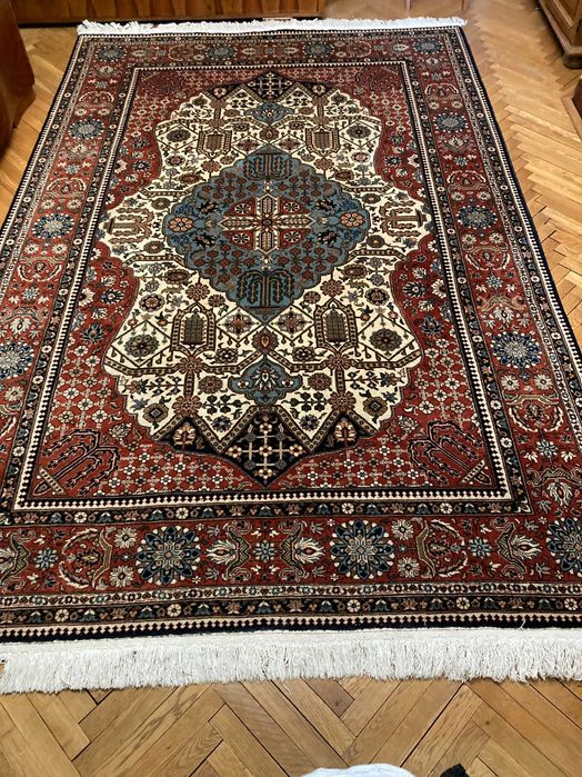 De vanzare covor persan 2x3 m țesut manual  din lână naturală 100%