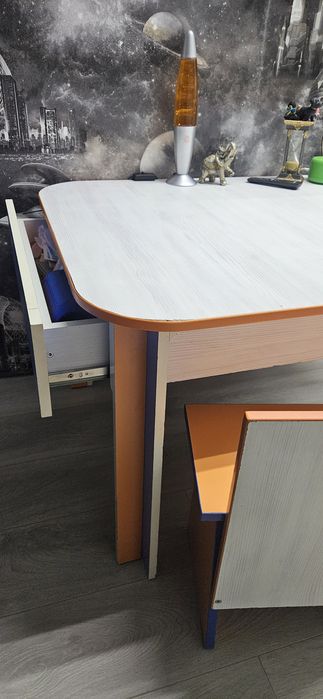 Детский столик со стульями