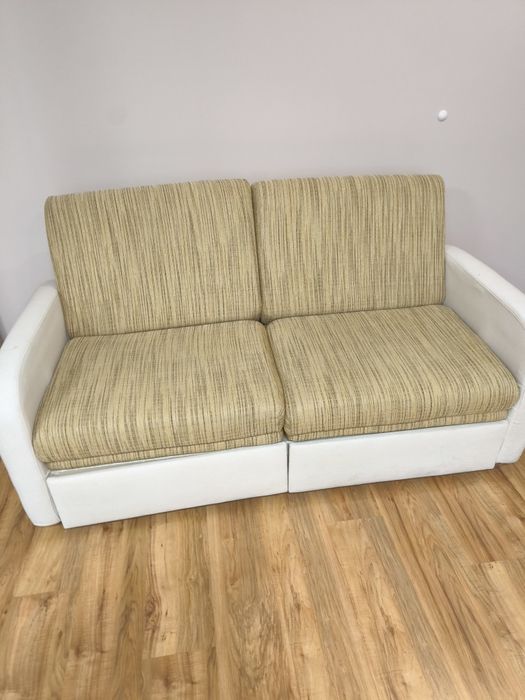 ОБЕЩАН ВЕЧЕ  Подарявам Двуместен Диван