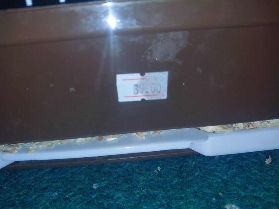 Продавам 2 етажна клетка за хамстер