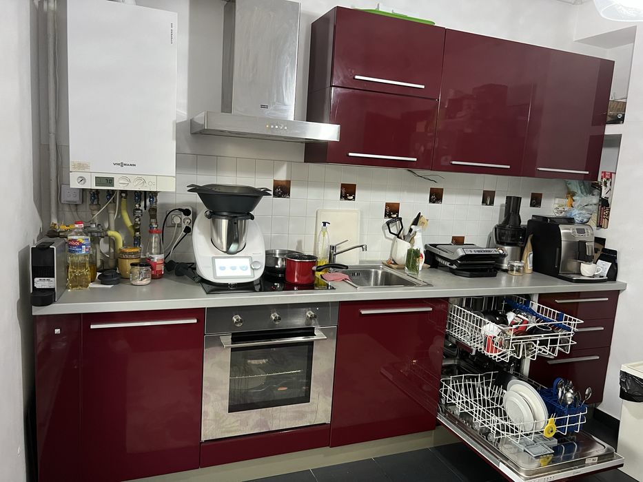 Rochie de ocazie Max Mara, mobila bucatarie Mobexpert cu electrocasnice, set masa scaune