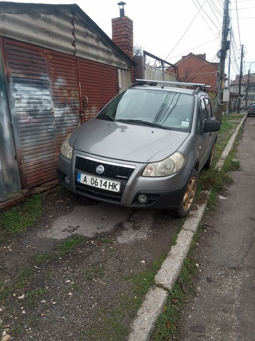 Лек автомобил Фиат седичи