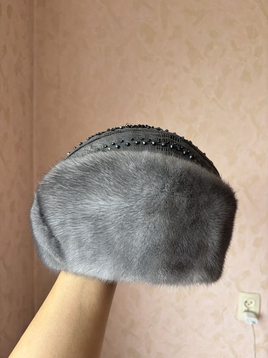 Норковая зимняя пилотка