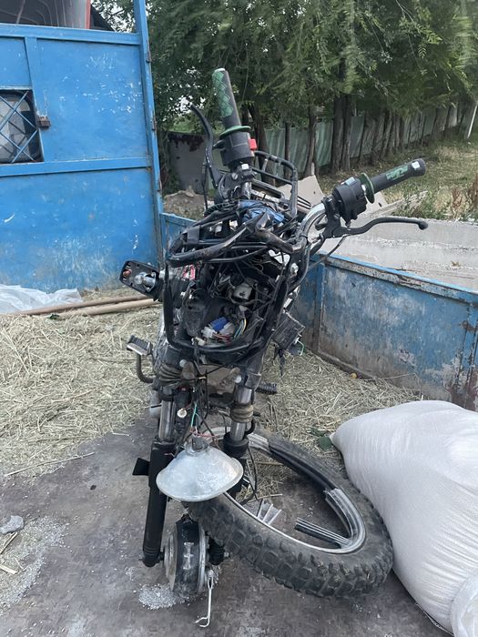 Продам мото мотор целый