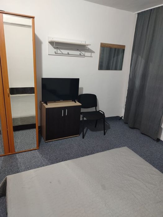 Vand garsoniera în Curtea de Argeș, în zona mânăstirii