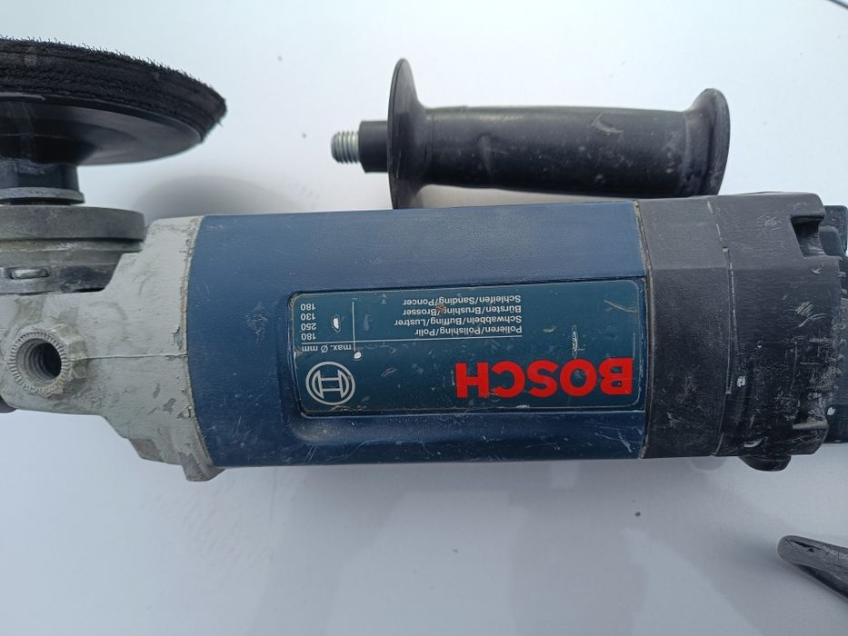 Професионална роторна  полираща машина Bosch GPO 12 E