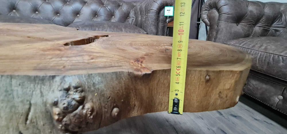 Масивна холна масичка от дърво и метални крака ръчна изработка