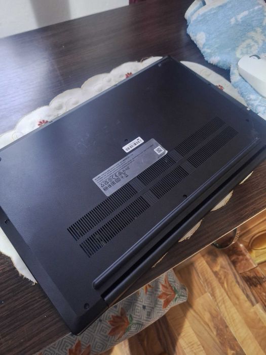 Laptop lenova G15 G4