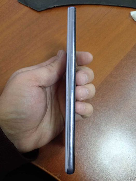 Продам Samsung Galaxy A52