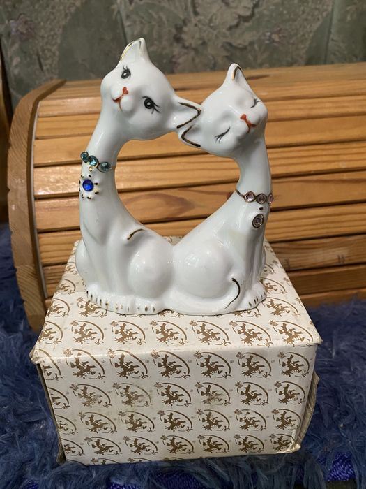 Продается новая статуэтка . В коробке.