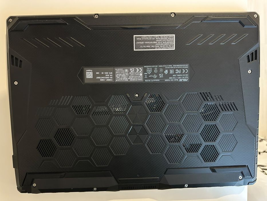 ASUS TUF Gaming A15 (Ryzen 5 7535HS, 16GB RAM DDR5, RTX 2050, 144Hz) - Impecabil