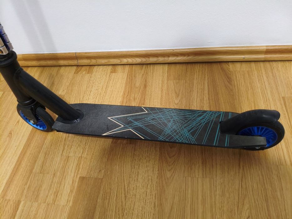 Продам самокат хороший