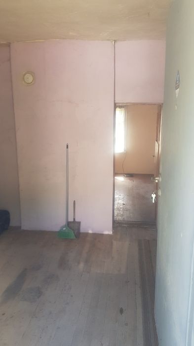 Продава къща в гр Бобов дол