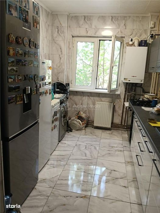 Apartament cu 3 camere-Bloc reabilitat-Teius-Stradal-Mobilat si utilat