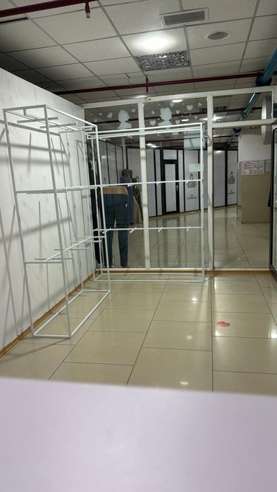Продам стеллажи для детской одежды