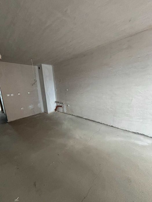 Продава се Двустаен апартамент в Пловдив, Гагарин - 76 кв.м за 738 €/кв.м - Снимка #2