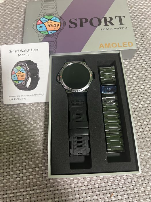 Ceas smartwatch