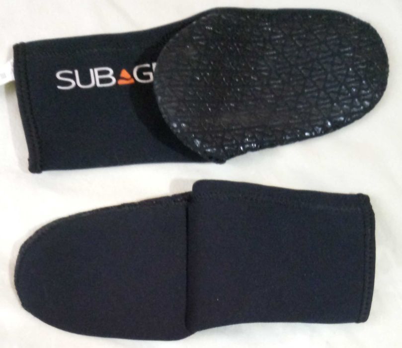 Echipament/costum inot/scufundari/scuba