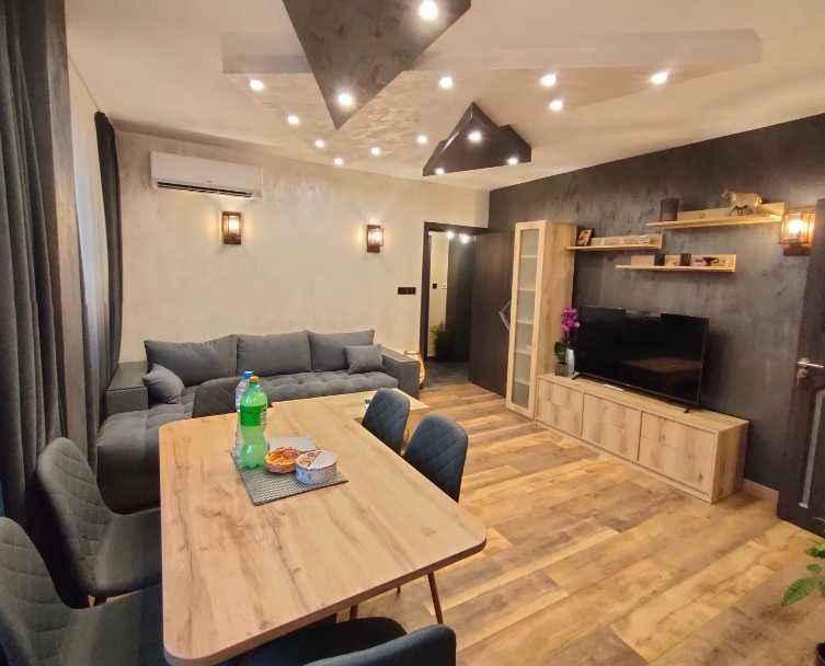 Тристаен апартамент в Студентски град