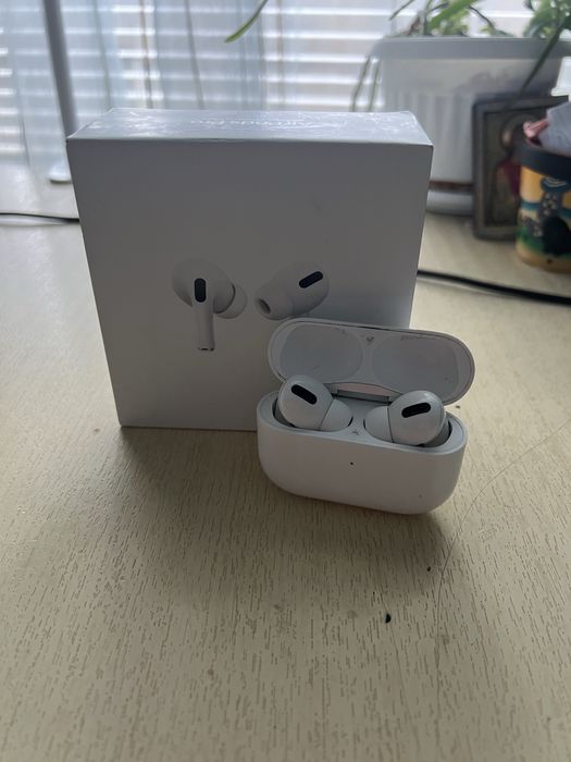 Apple AirPods pro оригинални