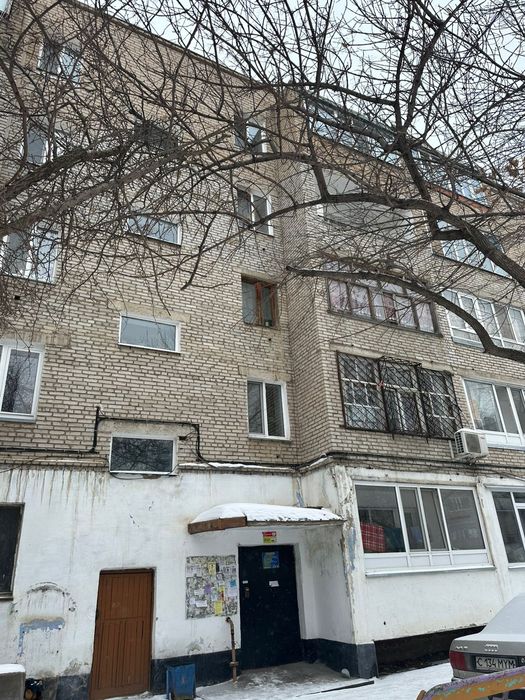 Продам 4х комн кв в р-не 2й школы