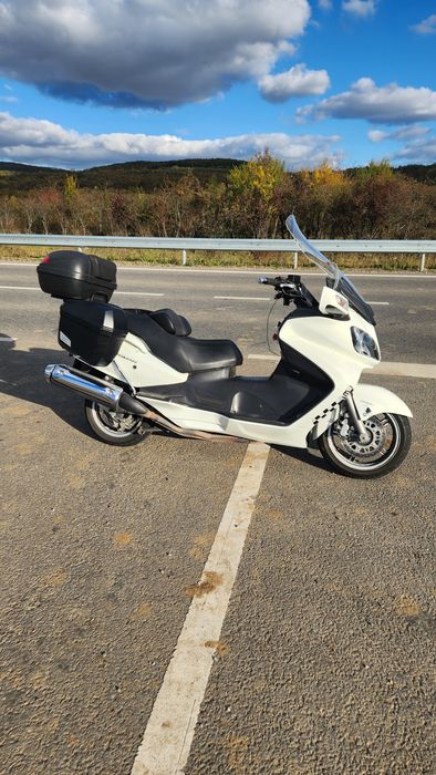 Suzuki burgman 650 Executiv echipat turing .