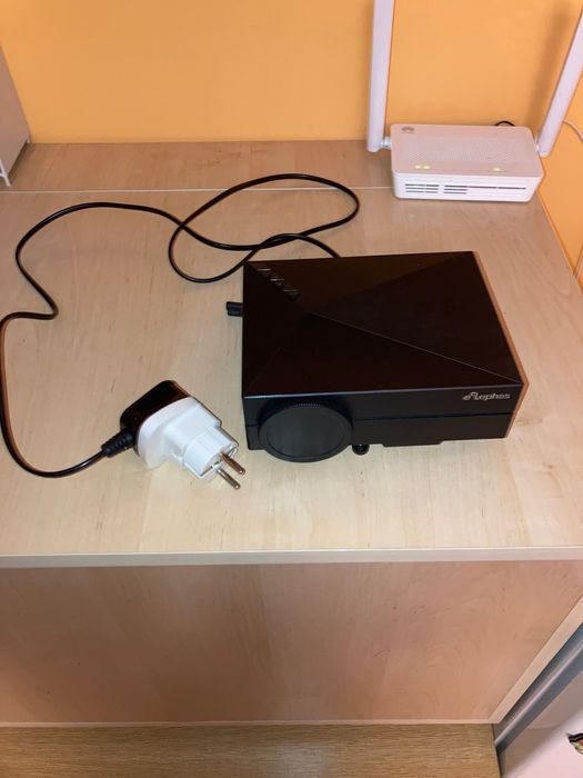 Прожектор eLephas – като нов, 30 лв