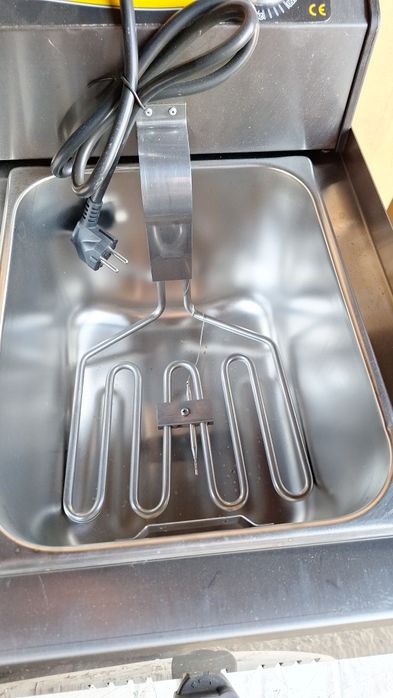 Фритюрник  Електрически  8л.3,2кw фритюрник дюнер скара котлон