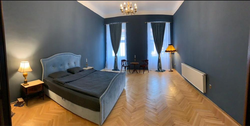 Vand  / Inchiriez Apartament Ultracentral Sibiu + spatiu comercial 50 m la subsol + pod